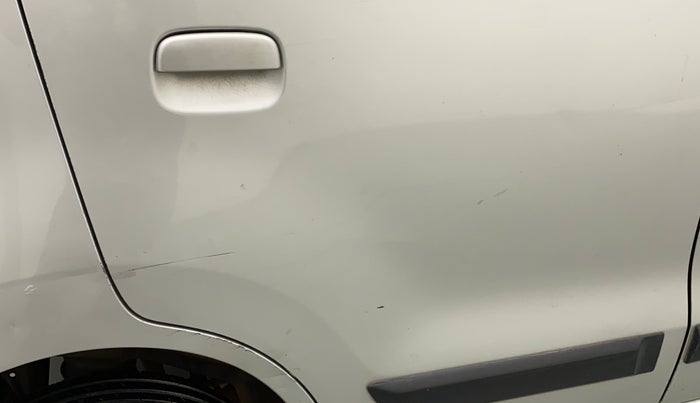 2015 Maruti Wagon R 1.0 VXI, Petrol, Manual, 84,642 km, Right rear door - Minor scratches