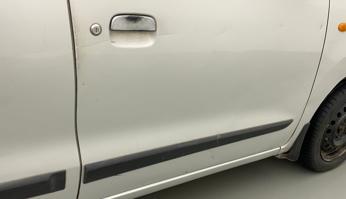 2015 Maruti Wagon R 1.0 VXI, Petrol, Manual, 84,642 km, Driver-side door - Minor scratches