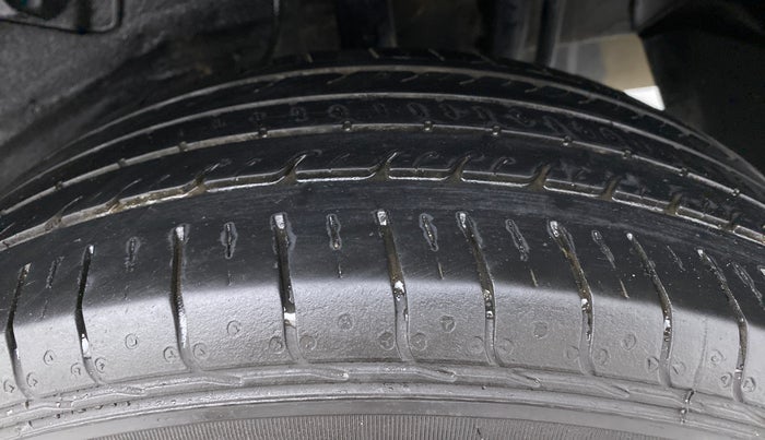 2021 Tata NEXON XM SUNROOF 1.5 RTQ, Diesel, Manual, 20,851 km, Left Rear Tyre Tread