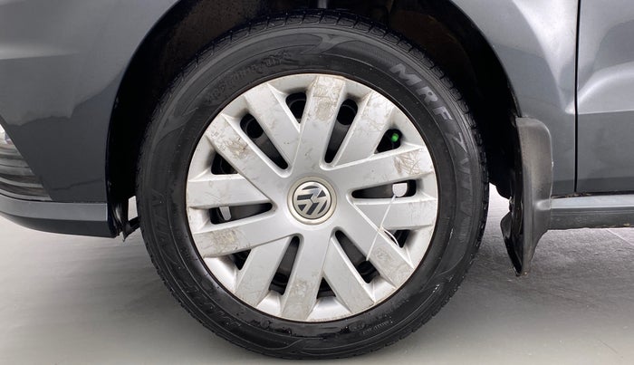 2017 Volkswagen Ameo COMFORTLINE 1.2, Petrol, Manual, 70,916 km, Left Front Wheel