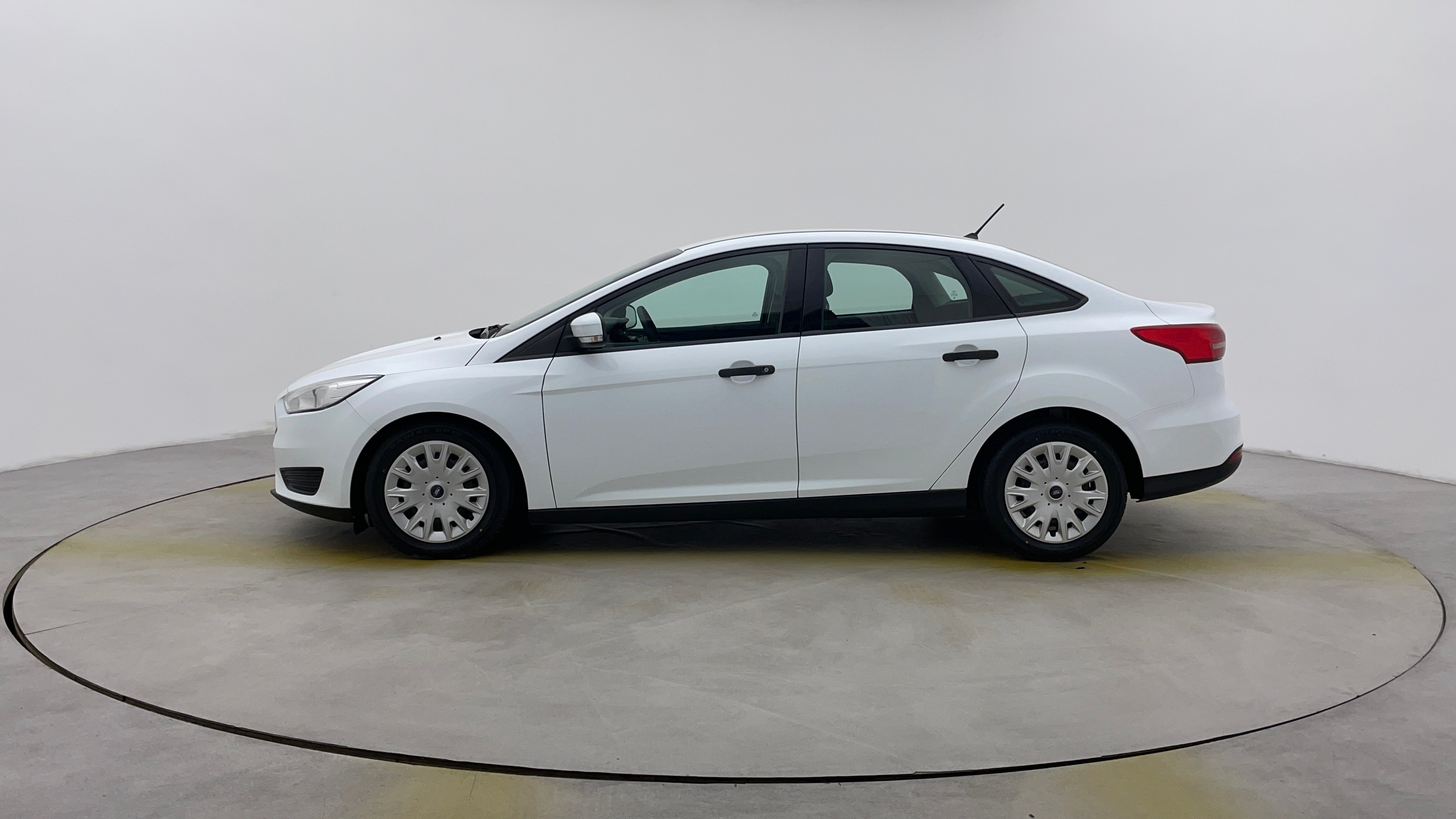 Ford Focus-Left Side View