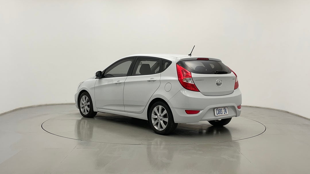 Left Back Diagonal (45- Degree) View