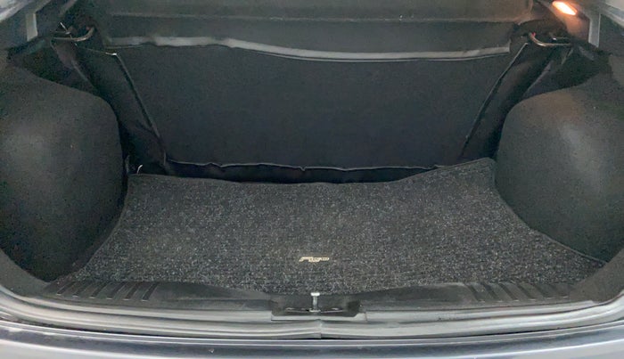 2012 Ford Figo 1.2 ZXI DURATEC, Petrol, Manual, 32,643 km, Boot Inside View