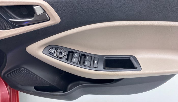 2017 Hyundai Elite i20 SPORTZ 1.2, Petrol, Manual, 31,602 km, Driver Side Door Panels Control