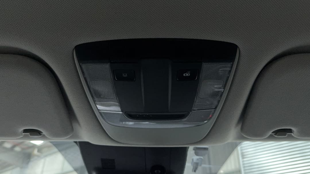 On-Roof Controls/Sunglass holder