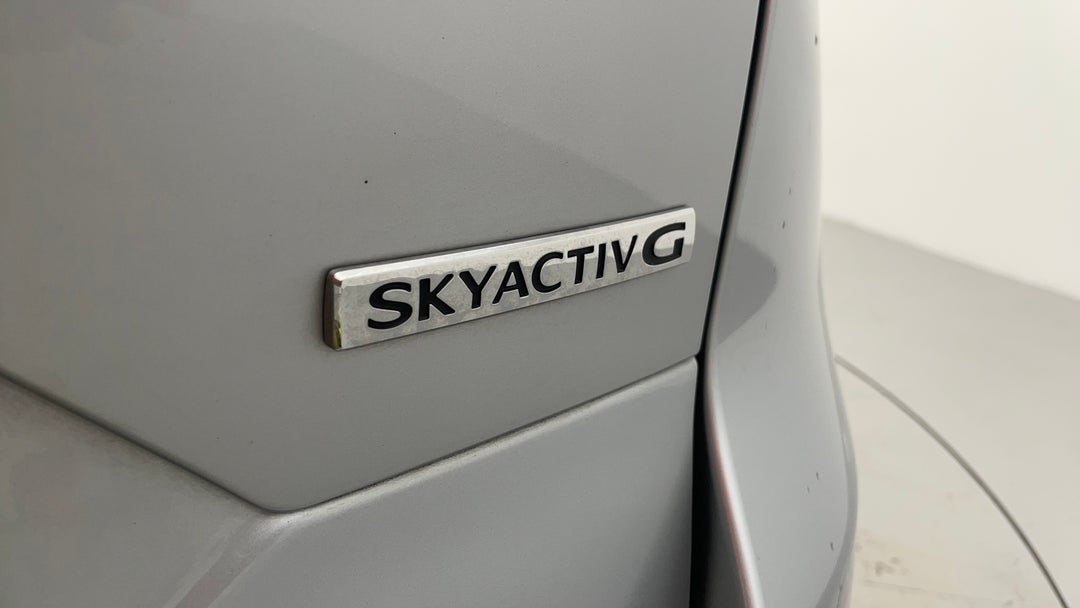 2022 Mazda CX-5 Touring (awd), Automatic, 49504 km, Badge (Boot Right Side)