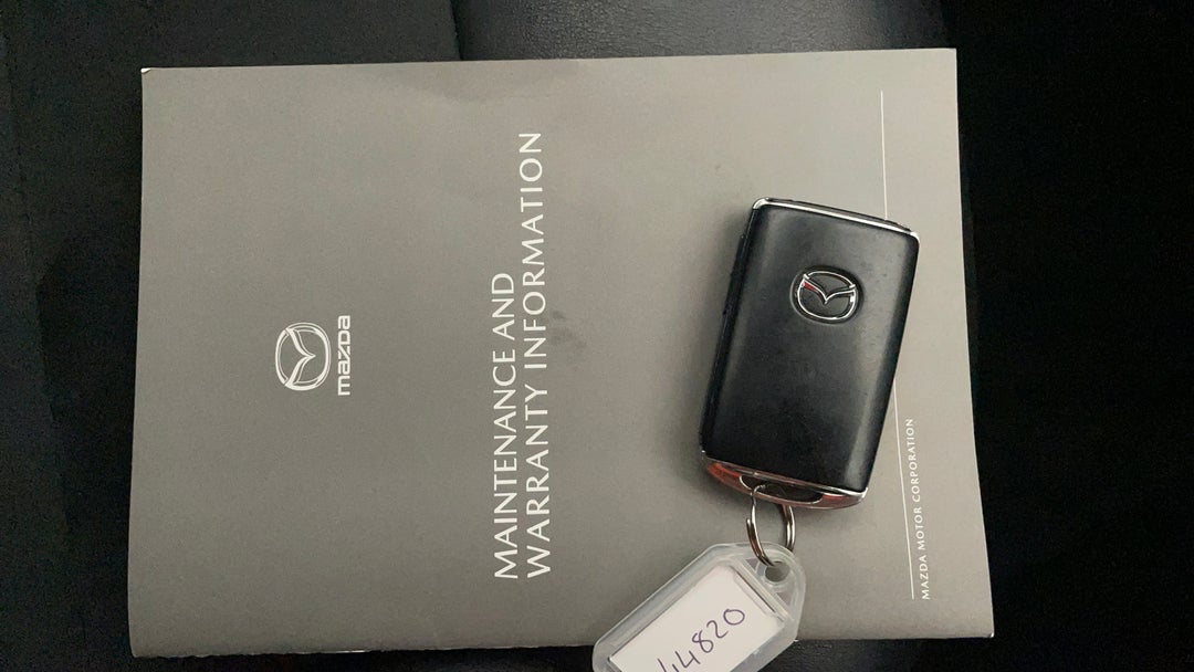 2022 Mazda CX-5 Touring (awd), Automatic, 49504 km, Key Close-up