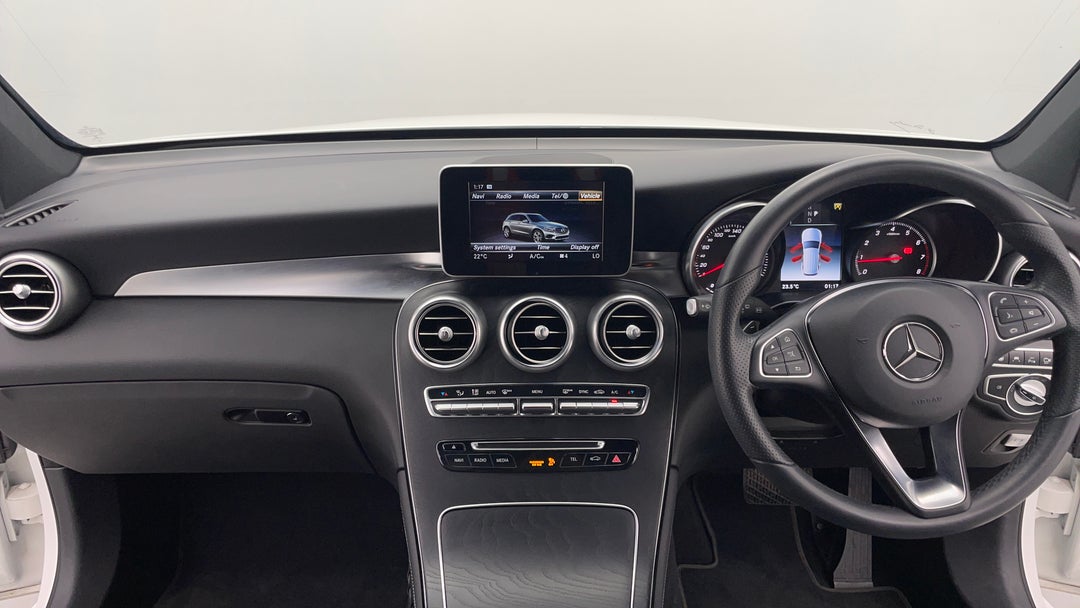 2017 Mercedes-benz GLC 250, Automatic, 54641 km, Dashboard View