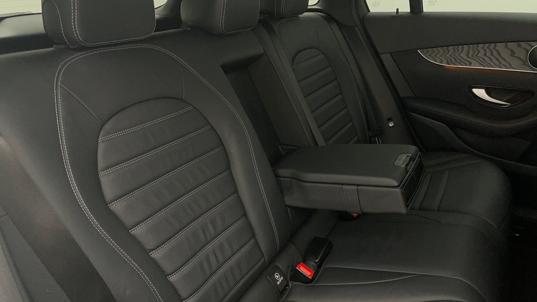 2017 Mercedes-benz GLC 250, Automatic, 54641 km, Right Side Rear Door Cabin View