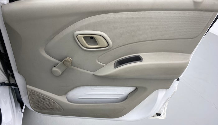 2016 Datsun Redi Go T, Petrol, Manual, 54,773 km, Driver Side Door Panels Control