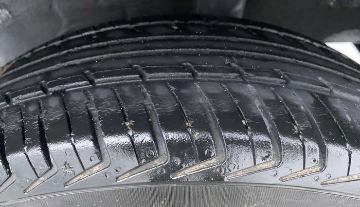 2016 Datsun Redi Go T, Petrol, Manual, 54,773 km, Left Rear Tyre Tread