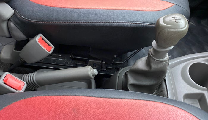 2016 Datsun Redi Go T, Petrol, Manual, 54,773 km, Gear Lever