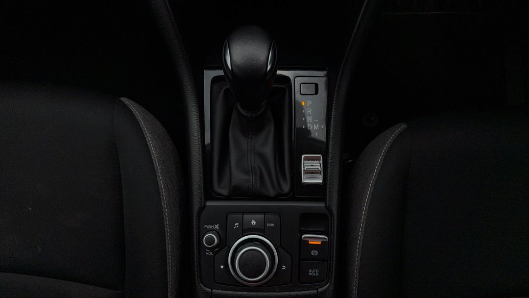 2023 Mazda CX-3 G20 Pure, Automatic, 44065 km, Gear Lever 