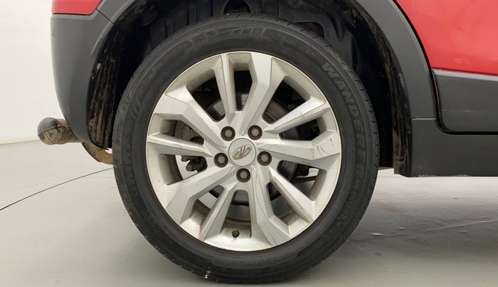 2019 Mahindra XUV 3OO W8 DIESEL MT, Diesel, Manual, 86,105 km, Right Rear Wheel