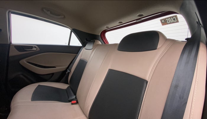 2017 Hyundai Elite i20 SPORTZ 1.2, Petrol, Manual, 36,568 km, Right Side Rear Door Cabin