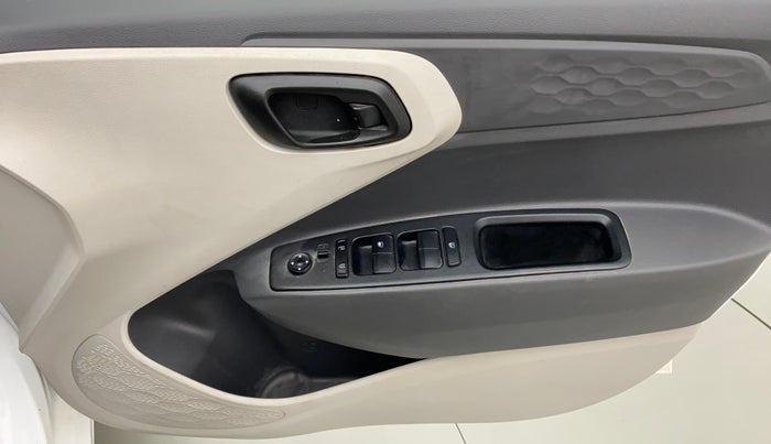 2022 Hyundai AURA S 1.2 CNG, CNG, Manual, 36,335 km, Driver Side Door Panels Control