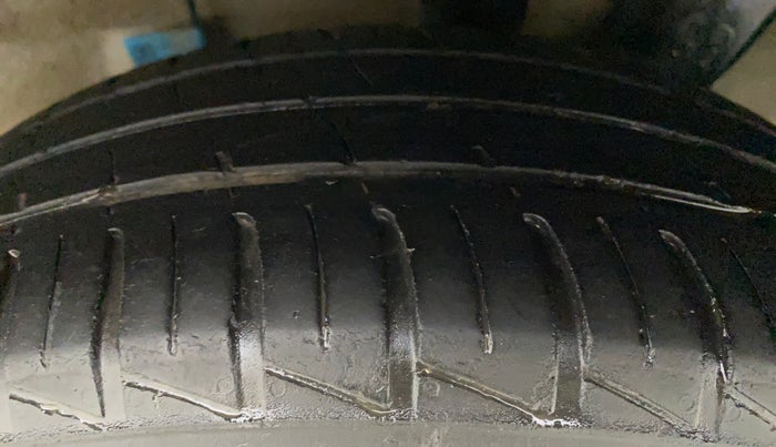 2022 Hyundai AURA S 1.2 CNG, CNG, Manual, 36,335 km, Left Rear Tyre Tread