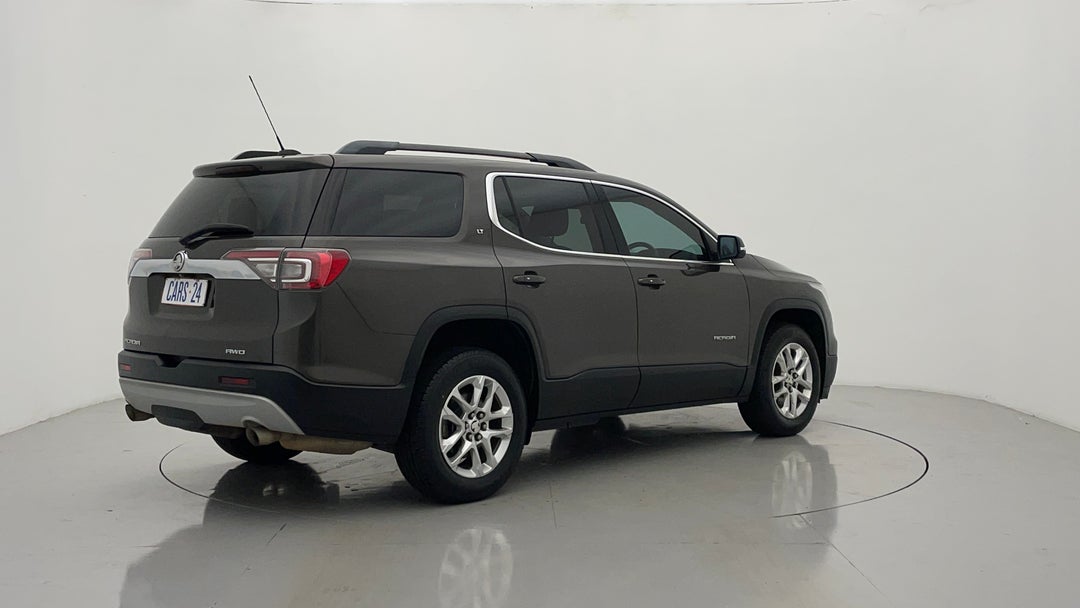 Right Back Diagonal (45- Degree) View