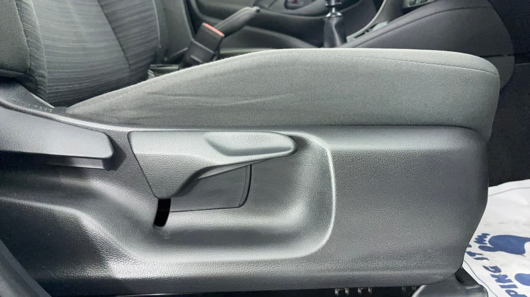 2020 Toyota Yaris Ascent Sport, Manual, 42217 km, Drivers Side Adjustment Panel