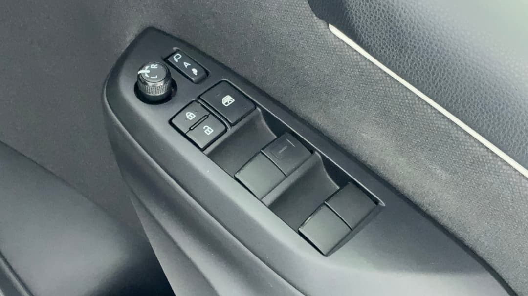 2020 Toyota Yaris Ascent Sport, Manual, 42217 km, Drivers Side Door Panel Controls