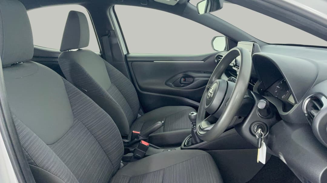2020 Toyota Yaris Ascent Sport, Manual, 42217 km, Right Side Front Door Cabin View