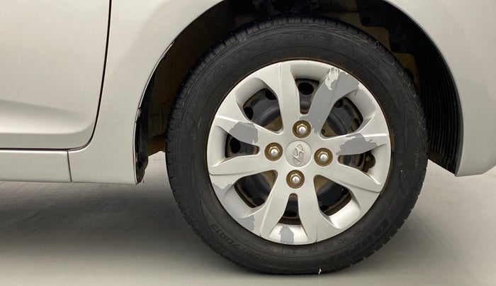 2017 Hyundai Eon MAGNA PLUS, Petrol, Manual, 18,361 km, Right Front Wheel