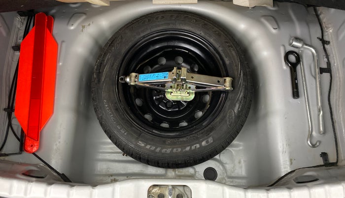2017 Hyundai Eon MAGNA PLUS, Petrol, Manual, 18,361 km, Spare Tyre