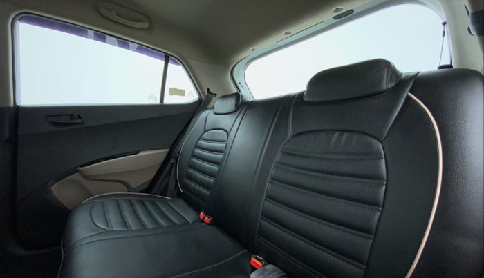 2019 Hyundai Grand i10 MAGNA 1.2 KAPPA VTVT, Petrol, Manual, 30,579 km, Right Side Rear Door Cabin