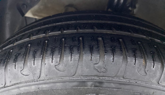 2019 Hyundai Grand i10 MAGNA 1.2 KAPPA VTVT, Petrol, Manual, 30,579 km, Left Front Tyre Tread