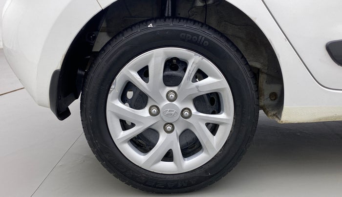 2019 Hyundai Grand i10 MAGNA 1.2 KAPPA VTVT, Petrol, Manual, 30,579 km, Right Rear Wheel