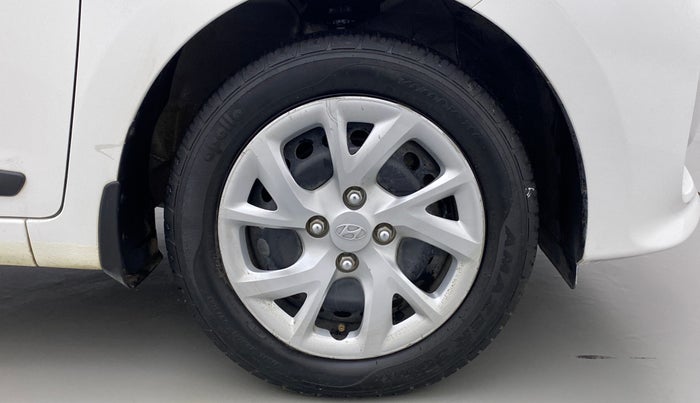 2019 Hyundai Grand i10 MAGNA 1.2 KAPPA VTVT, Petrol, Manual, 30,579 km, Right Front Wheel