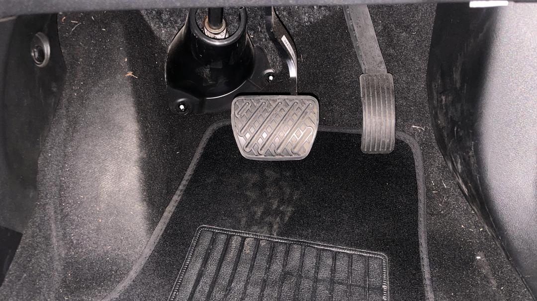 2024 GWM Haval H6 Lux, Automatic, 15313 km, Pedals and Footmat