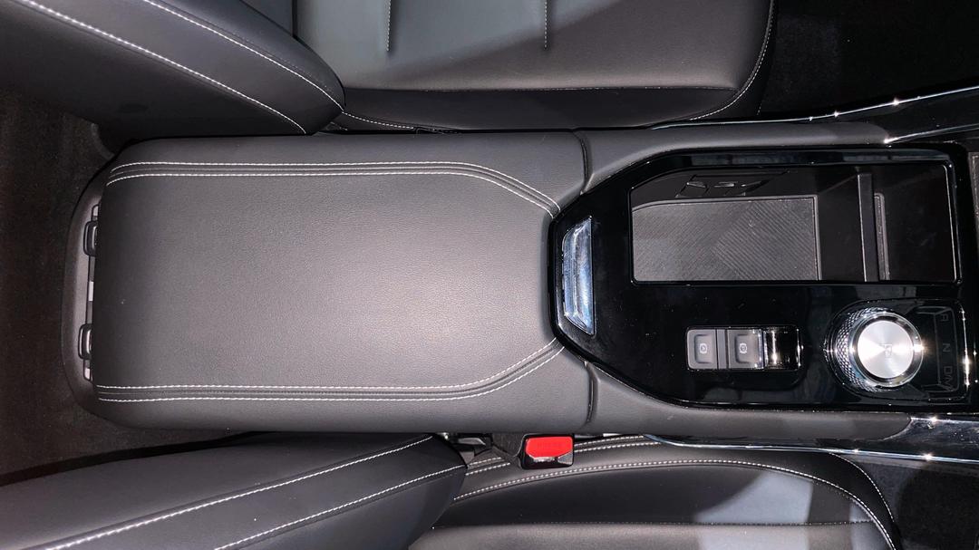 2024 GWM Haval H6 Lux, Automatic, 15313 km, Center Console