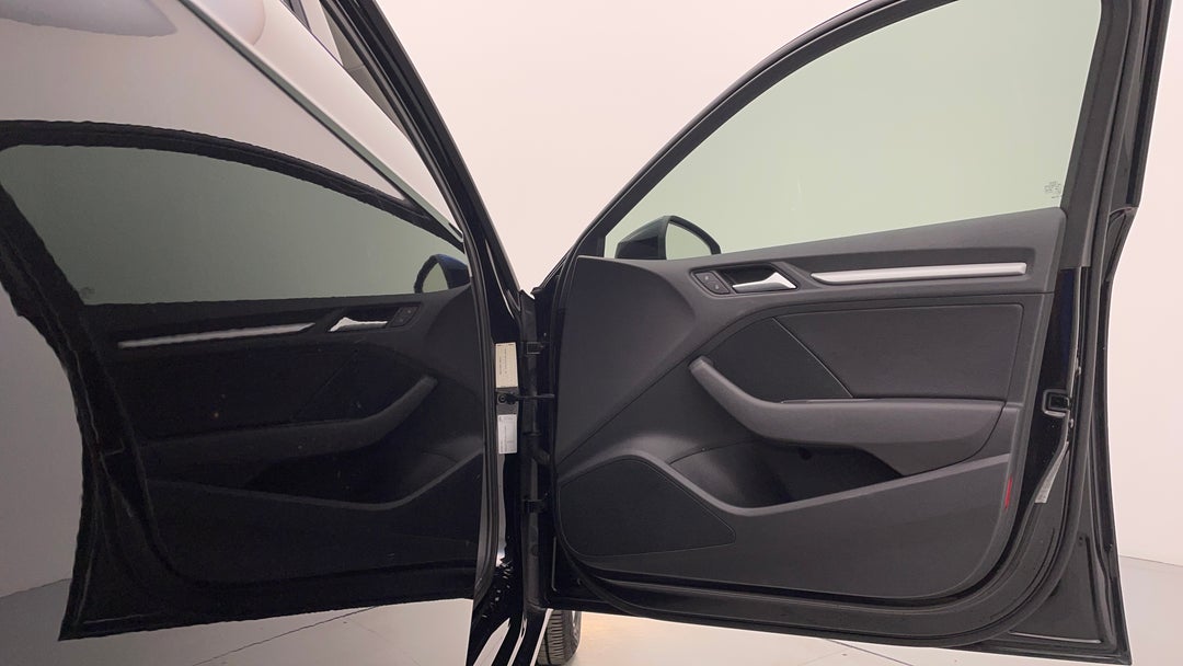 2013 Audi A3 Sportback 1.4 Tfsi Attraction, Automatic, 112750 km, Speaker View