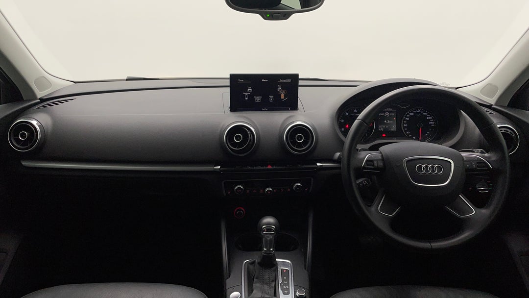 2013 Audi A3 Sportback 1.4 Tfsi Attraction, Automatic, 112750 km, Dashboard View