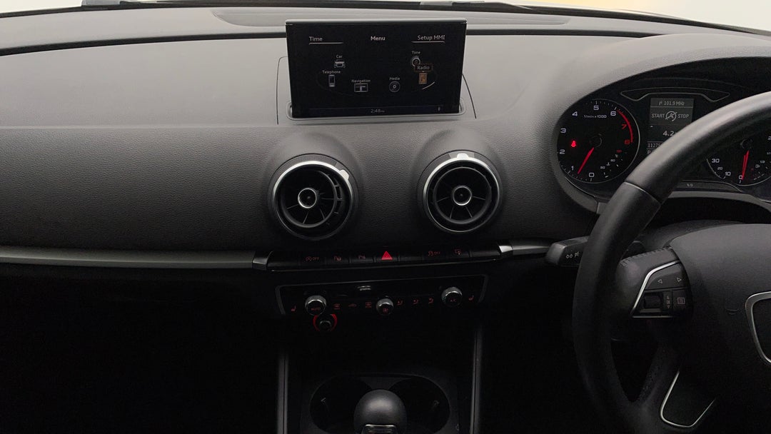 2013 Audi A3 Sportback 1.4 Tfsi Attraction, Automatic, 112750 km, Center Console