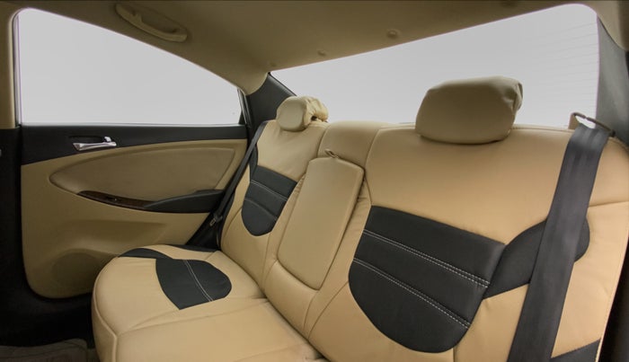 2014 Hyundai Verna FLUIDIC 1.6 SX CRDI, Diesel, Manual, 64,779 km, Right Side Rear Door Cabin