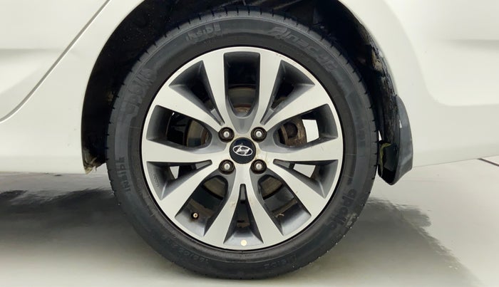 2014 Hyundai Verna FLUIDIC 1.6 SX CRDI, Diesel, Manual, 64,779 km, Left Rear Wheel