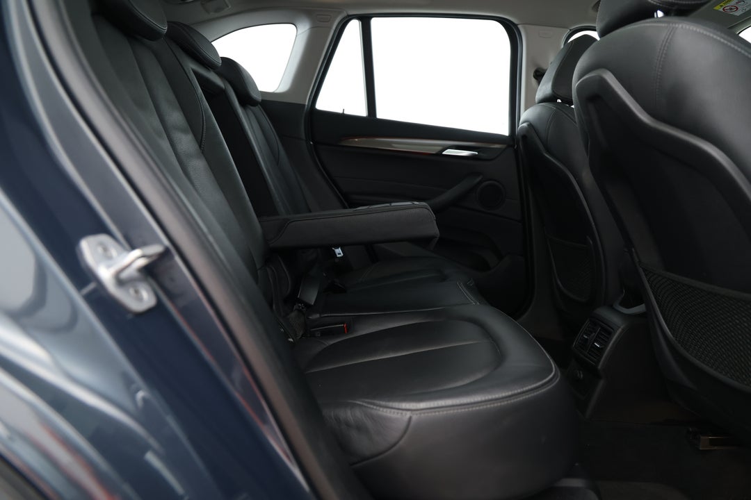 2018 BMW X1 xDrive 25i, Automatic, 65763 km, Right Side Rear Door Cabin View