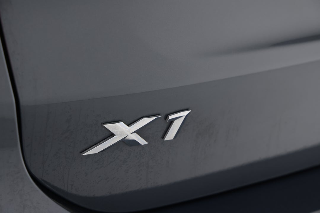2018 BMW X1 xDrive 25i, Automatic, 65763 km, Badge (Boot Left Side)