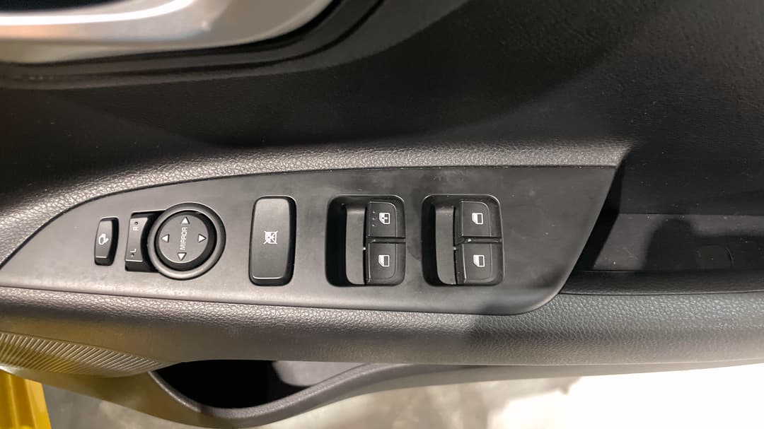 2022 Kia Rio Sport, Automatic, 44763 km, Drivers Side Door Panel Controls