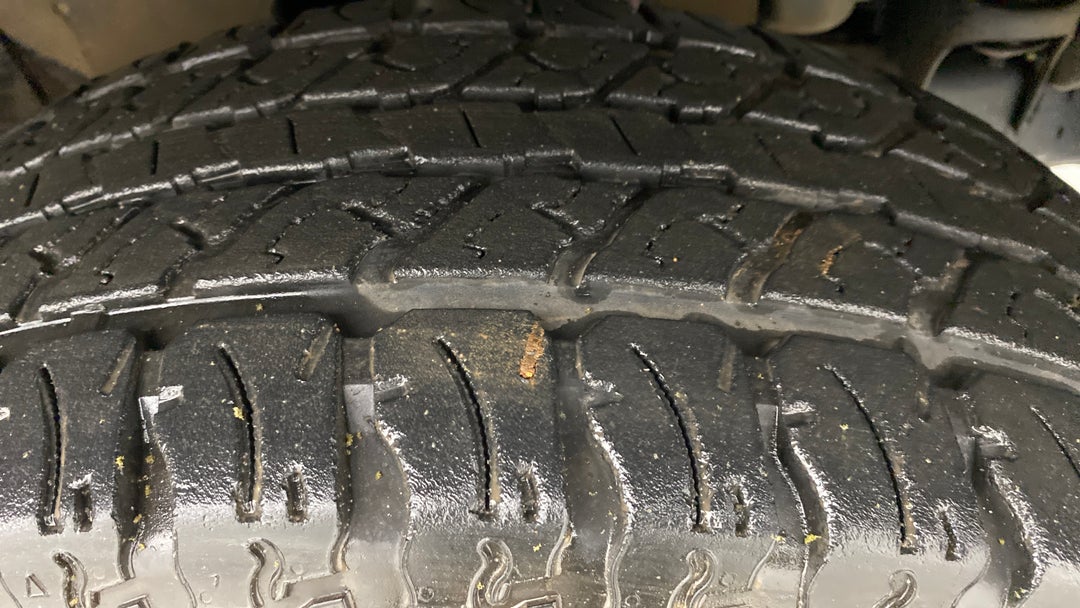 Right Front Tyre Tread
