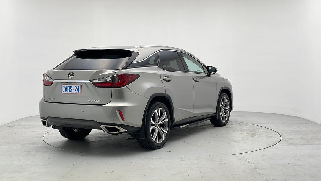 Right Back Diagonal (45- Degree) View