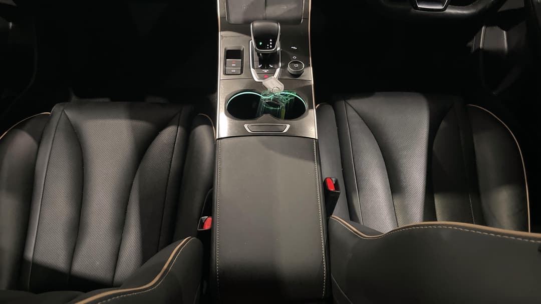 2023 Chery Omoda 5 Ex (high Version), Automatic, 31612 km, Center Console
