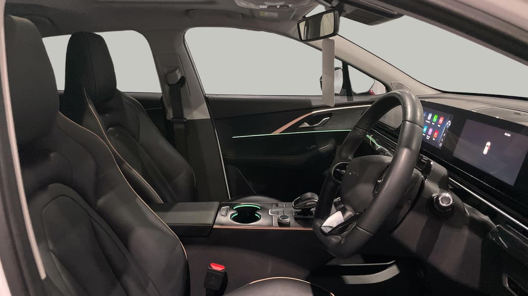 2023 Chery Omoda 5 Ex (high Version), Automatic, 31612 km, Right Side Front Door Cabin View