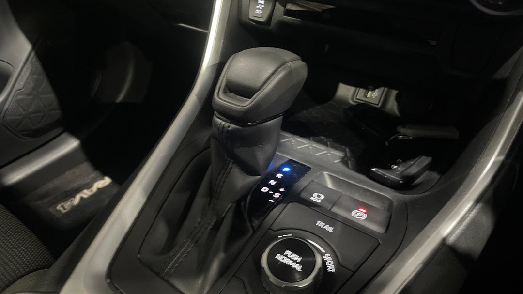 2023 Toyota RAV4 Gx (AWD) Hybrid, Automatic, 46424 km, Gear Lever 