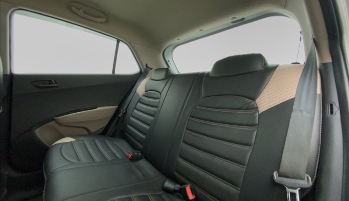 2016 Hyundai Grand i10 MAGNA 1.2 KAPPA VTVT, Petrol, Manual, 78,388 km, Right Side Rear Door Cabin