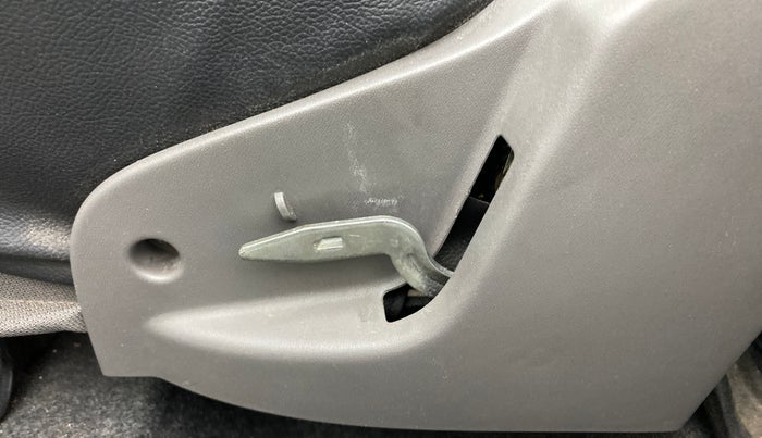 2014 Datsun Go T, Petrol, Manual, 65,551 km, Front left seat (passenger seat) - Folding lever cover has minor damage