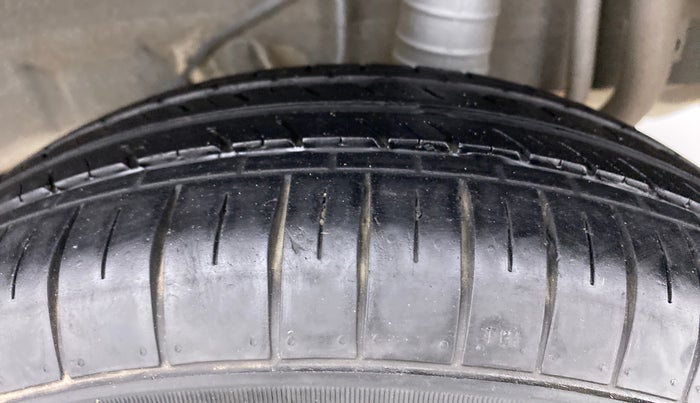 2014 Datsun Go T, Petrol, Manual, 65,551 km, Left Rear Tyre Tread