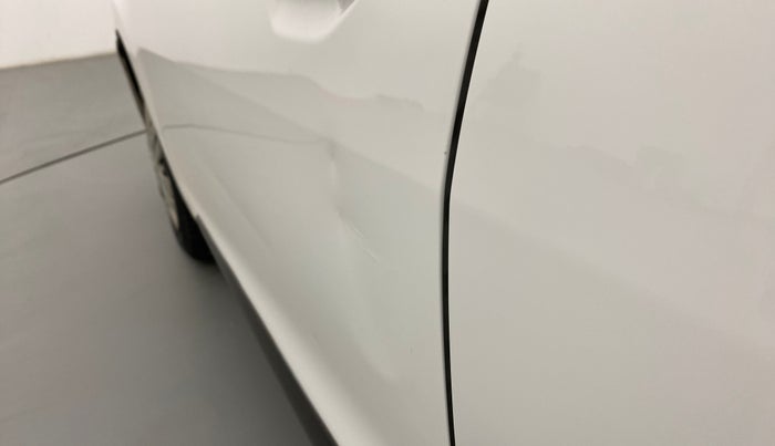 2014 Datsun Go T, Petrol, Manual, 65,551 km, Front passenger door - Slightly dented